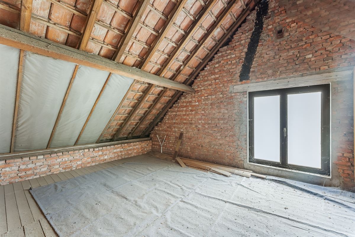 GOED ONDERHOUDEN WONING MET POTENTIEEL OP LEUKE LIGGING!