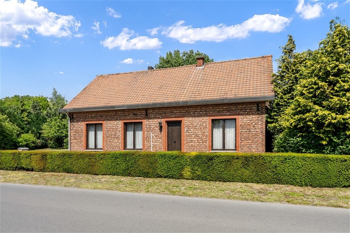 GOED ONDERHOUDEN WONING MET POTENTIEEL OP LEUKE LIGGING!