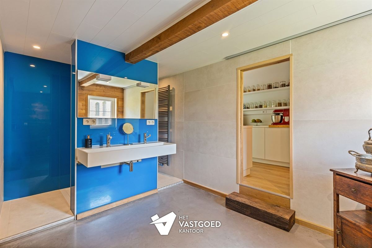 SUPER KNAP GERENOVEERDE HOEVE OP PERCEEL VAN 2344M² TE MEERHOUT