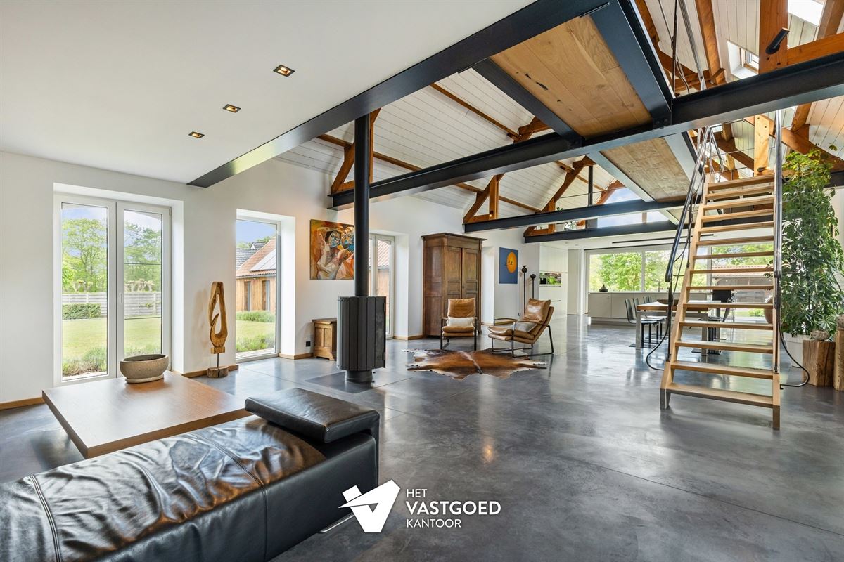 SUPER KNAP GERENOVEERDE HOEVE OP PERCEEL VAN 2344M² TE MEERHOUT