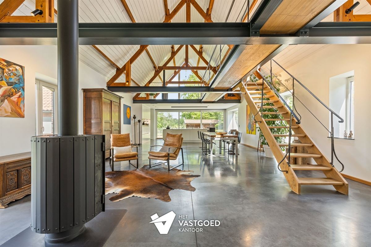 SUPER KNAP GERENOVEERDE HOEVE OP PERCEEL VAN 2344M² TE MEERHOUT