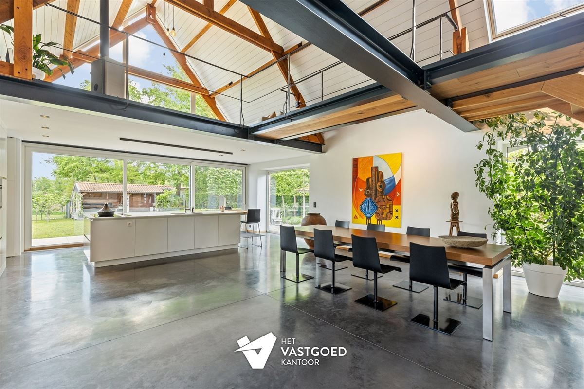 SUPER KNAP GERENOVEERDE HOEVE OP PERCEEL VAN 2344M² TE MEERHOUT