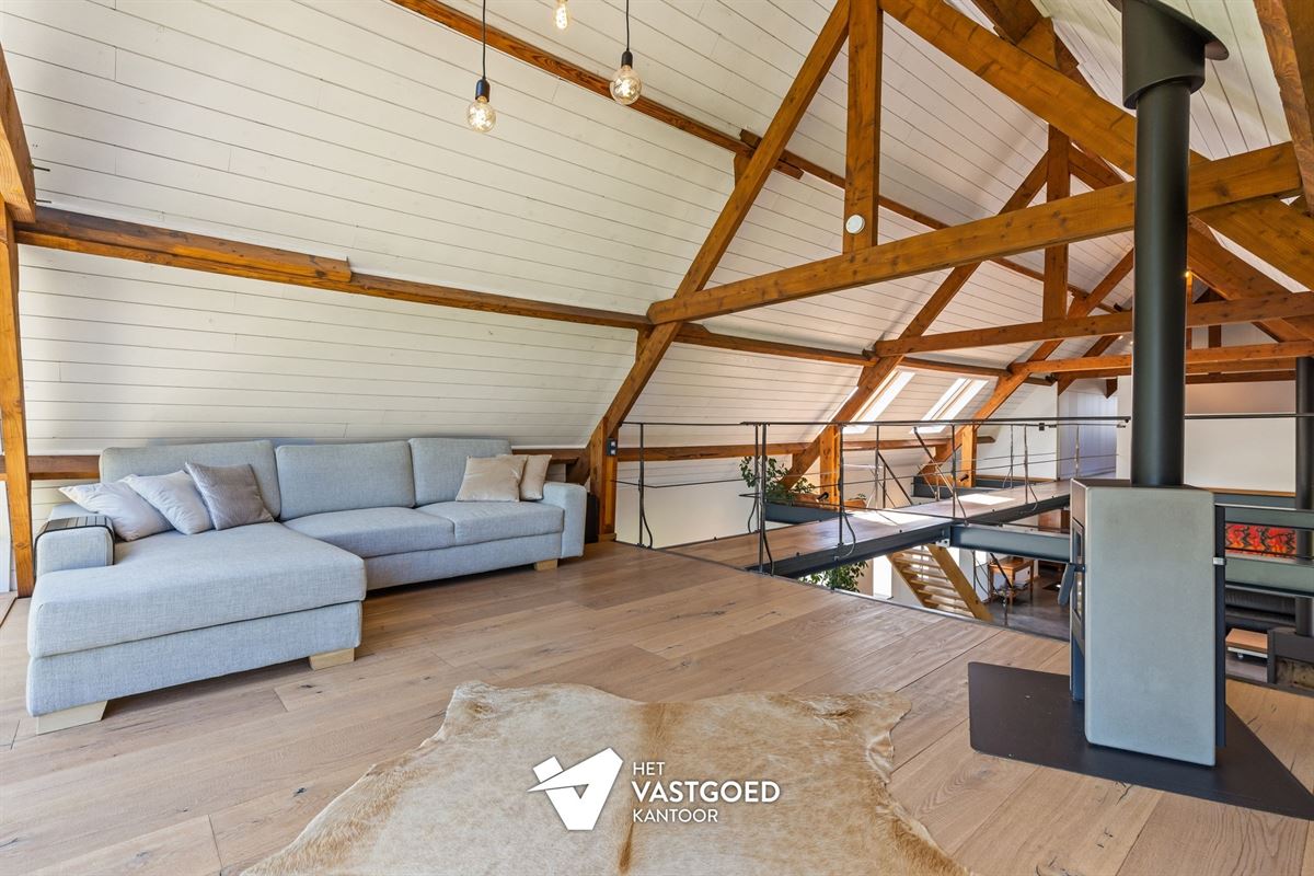 SUPER KNAP GERENOVEERDE HOEVE OP PERCEEL VAN 2344M² TE MEERHOUT