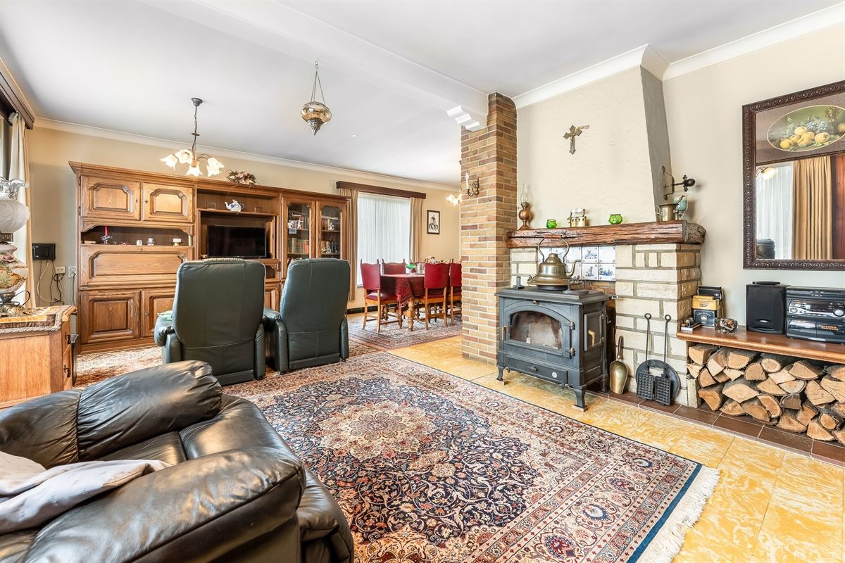 GOED ONDERHOUDEN WONING MET POTENTIEEL OP LEUKE LIGGING!