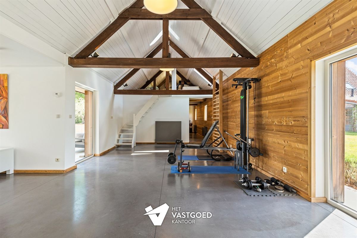 SUPER KNAP GERENOVEERDE HOEVE OP PERCEEL VAN 2344M² TE MEERHOUT