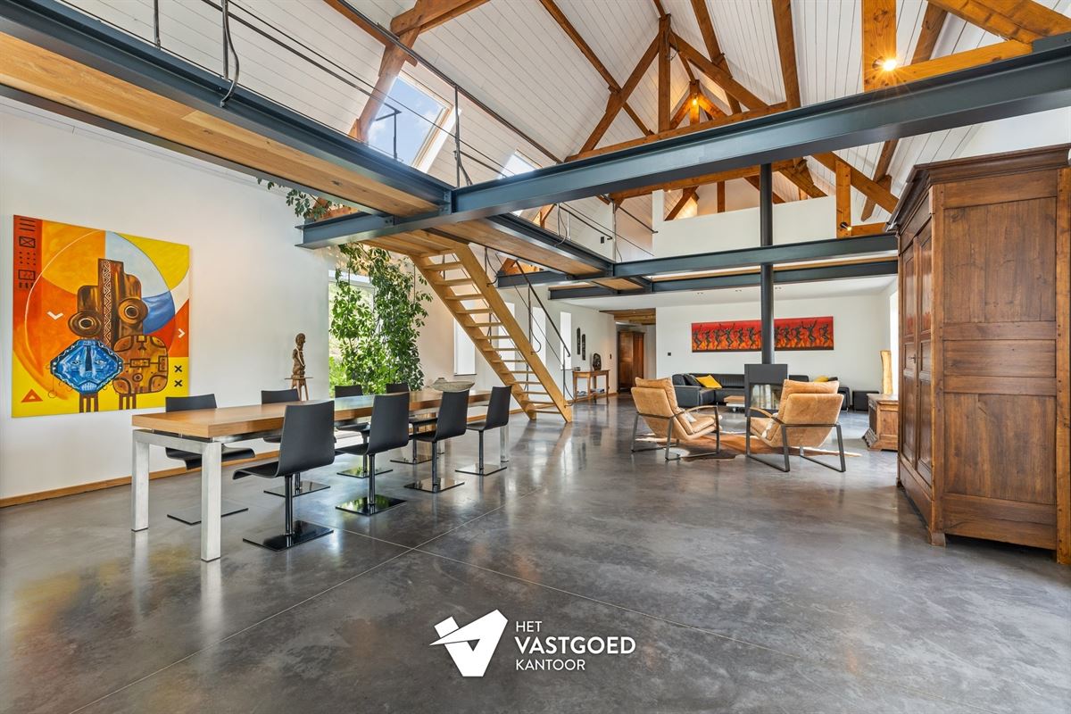 SUPER KNAP GERENOVEERDE HOEVE OP PERCEEL VAN 2344M² TE MEERHOUT
