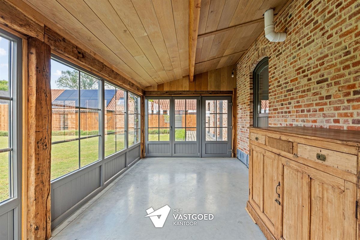 SUPER KNAP GERENOVEERDE HOEVE OP PERCEEL VAN 2344M² TE MEERHOUT
