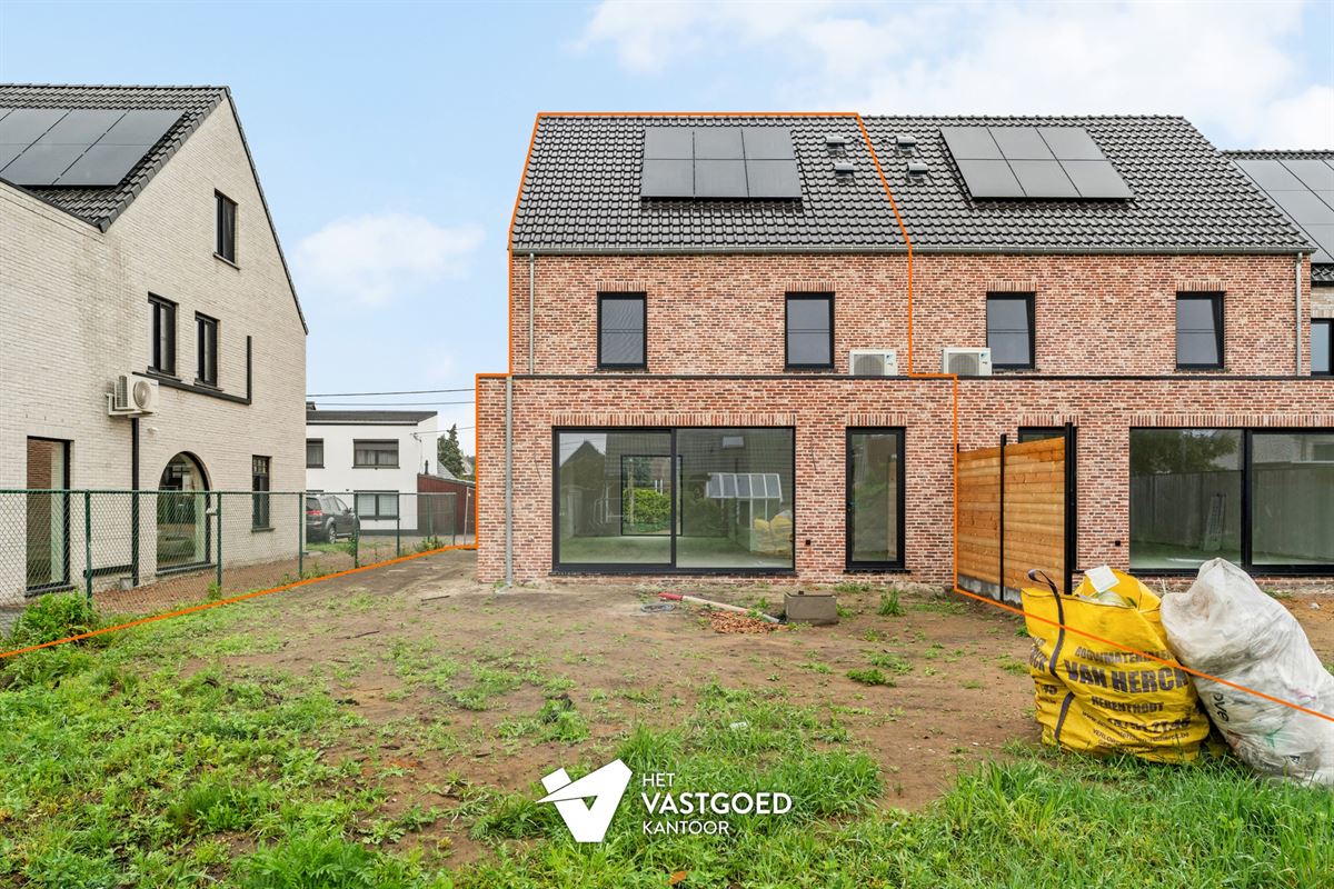 RUIME NIEUWBOUWWONING OP RUSTIGE CENTRALE LIGGING TE BALEN