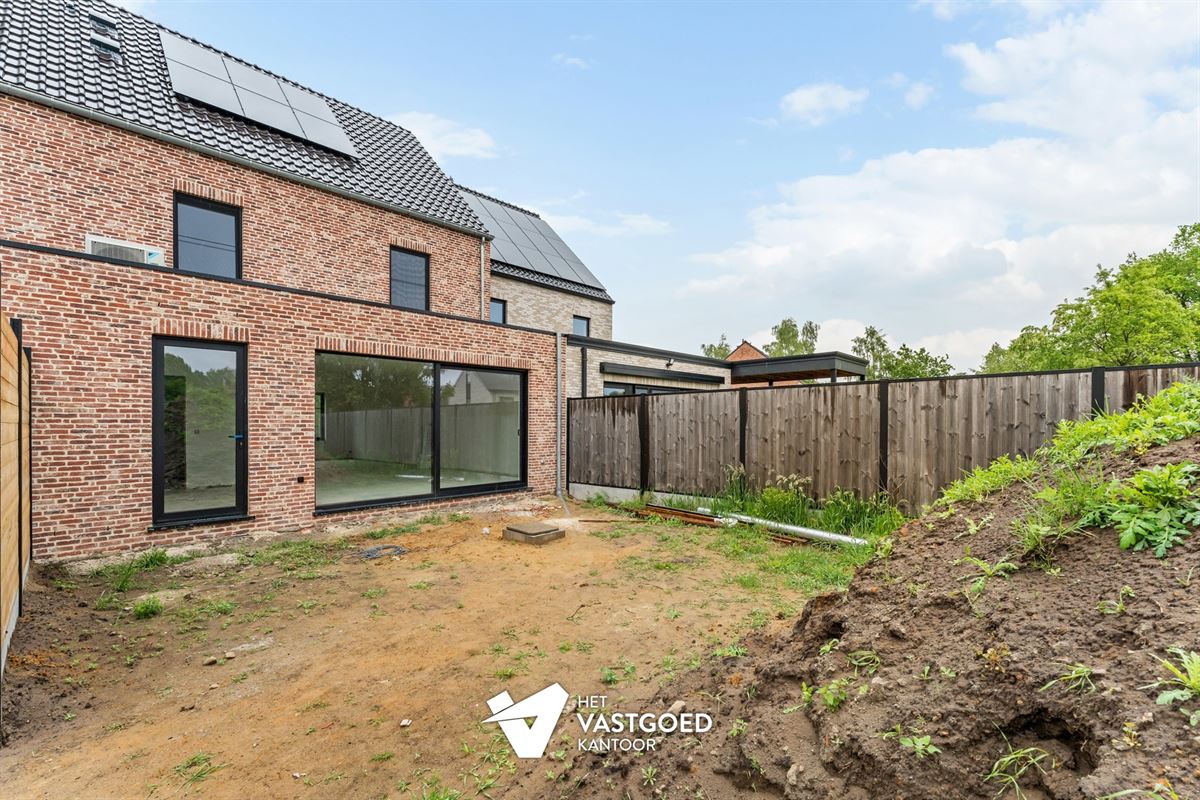 RUIME NIEUWBOUWWONING OP RUSTIGE CENTRALE LIGGING TE BALEN