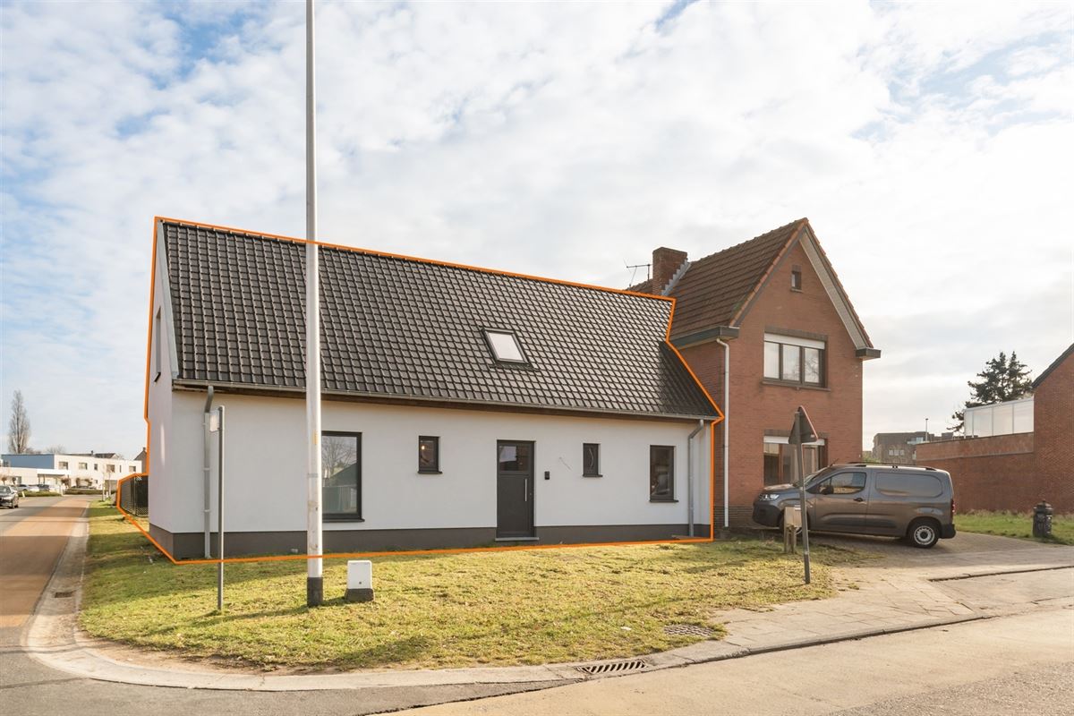 AF TE WERKEN RUIME WONING (222M²) MET 2 SLAAPKAMERS EN TUIN MET TUINKAMER OP 6A 81CA TE PAAL