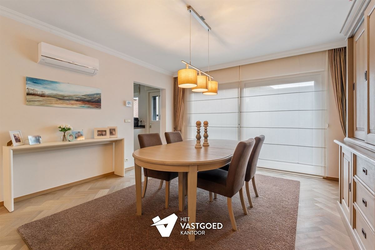 PERFECT ONDERHOUDEN STADSWONING (174M²) MET 5 SLAAPKAMERS EN AANPALENDE GARAGE