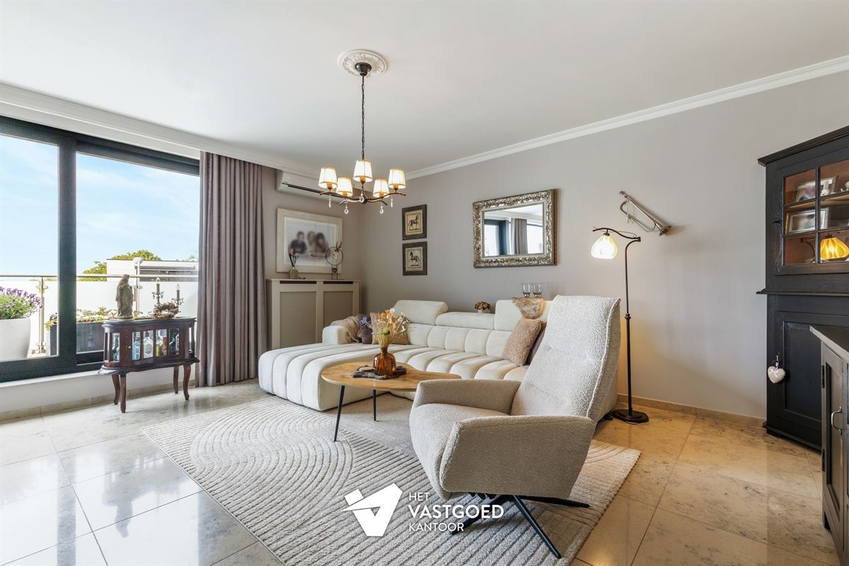 VRIJSTAANDE PENTHOUSE MET 3 SLPKS EN ZEER RUIM TERRAS!