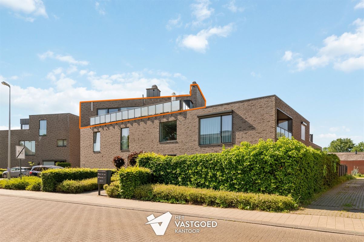 VRIJSTAANDE PENTHOUSE MET 3 SLPKS EN ZEER RUIM TERRAS!