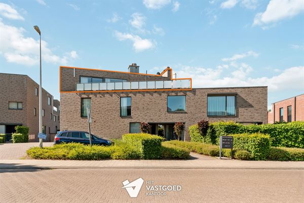 VRIJSTAANDE PENTHOUSE MET 3 SLPKS EN ZEER RUIM TERRAS!
