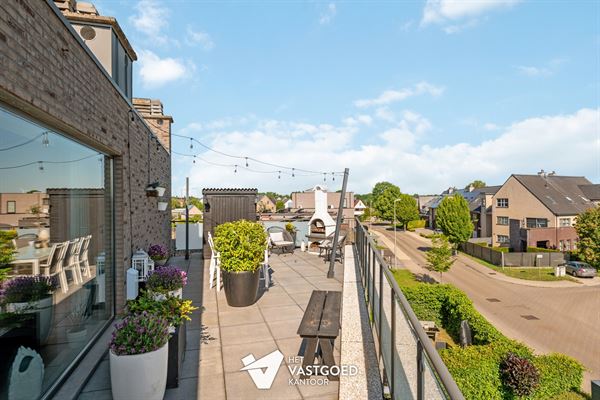VRIJSTAANDE PENTHOUSE MET 3 SLPKS EN ZEER RUIM TERRAS!