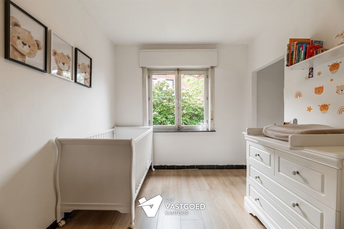 GEZELLIGE WONING MET 3 SLAAPKAMERS OP PERCEEL VAN BIJNA 8 ARE OP RUSTIGE LIGGING TE KOERSEL