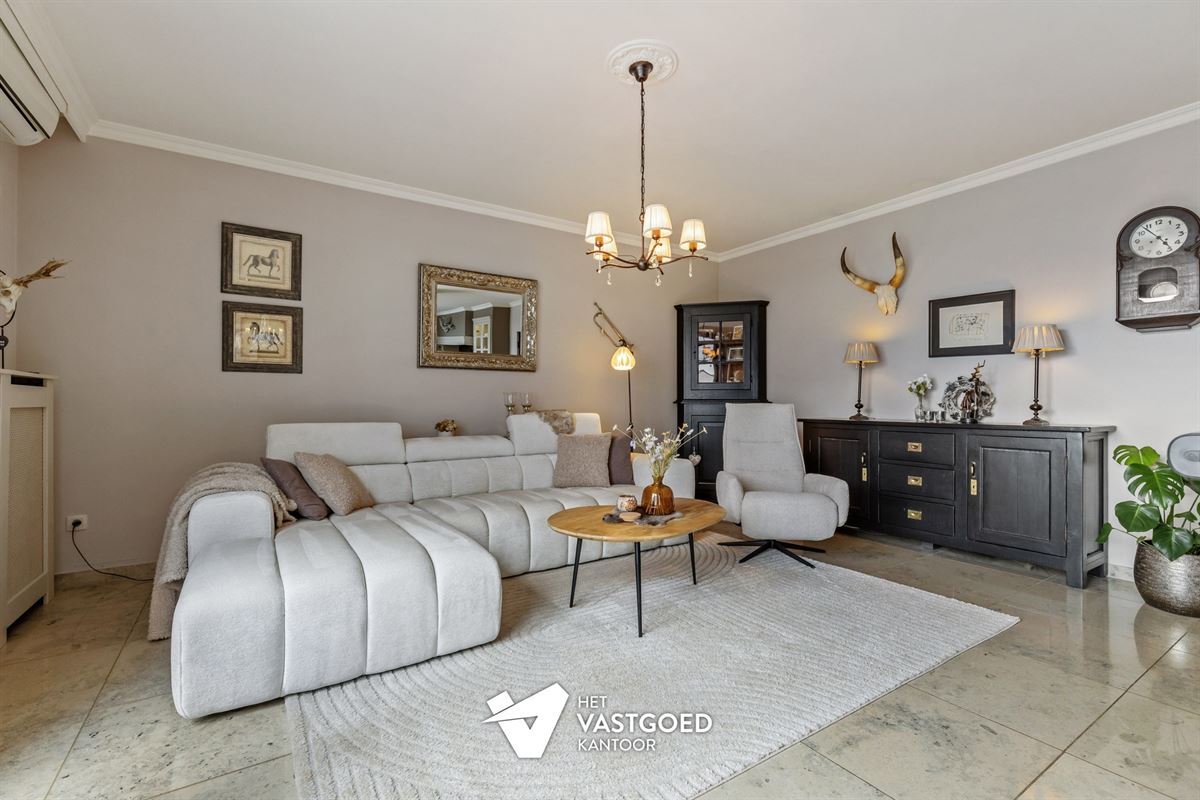 VRIJSTAANDE PENTHOUSE MET 3 SLPKS EN ZEER RUIM TERRAS!