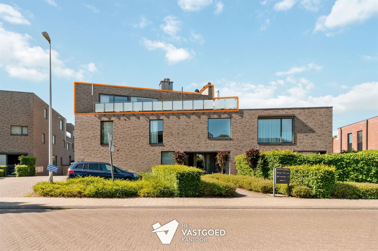 VRIJSTAANDE PENTHOUSE MET 3 SLPKS EN ZEER RUIM TERRAS!