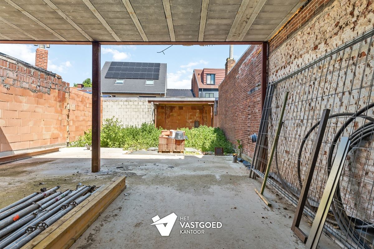 ZEER INTERESSANT INVESTERINGSPROJECT VAN EEN REEDS GESTRIPTE WONING TE HASSELT CENTRUM