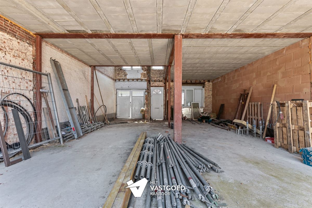 ZEER INTERESSANT INVESTERINGSPROJECT VAN EEN REEDS GESTRIPTE WONING TE HASSELT CENTRUM