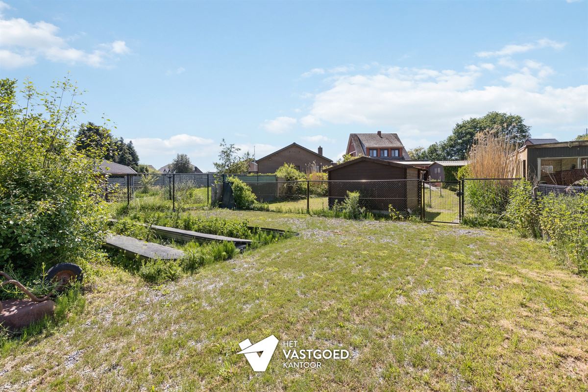 GERENOVEERDE, INSTAPKLARE WONING OP LEUKE LIGGING