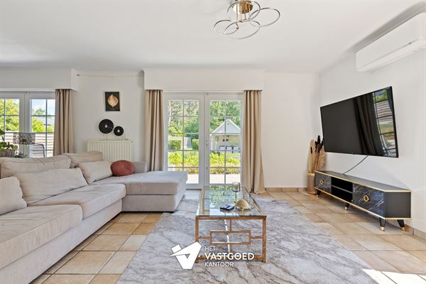 RECENTE, ENERGIEZUINIGE WONING OP RUSTIGE LIGGING