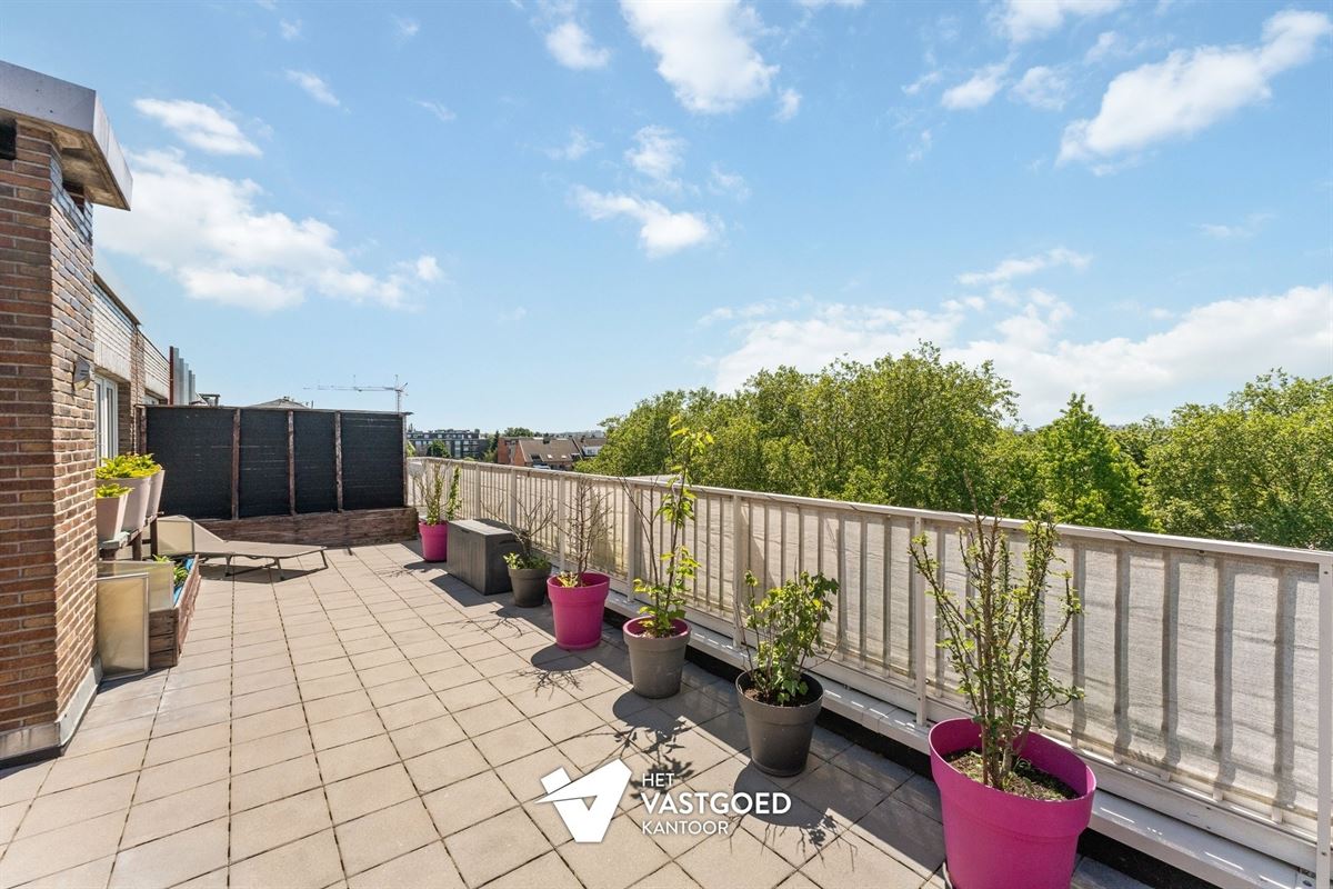 GERENOVEERD APPARTEMENT MET 2 TERRASSEN OP TOPLOCATIE TE HASSELT CENTRUM