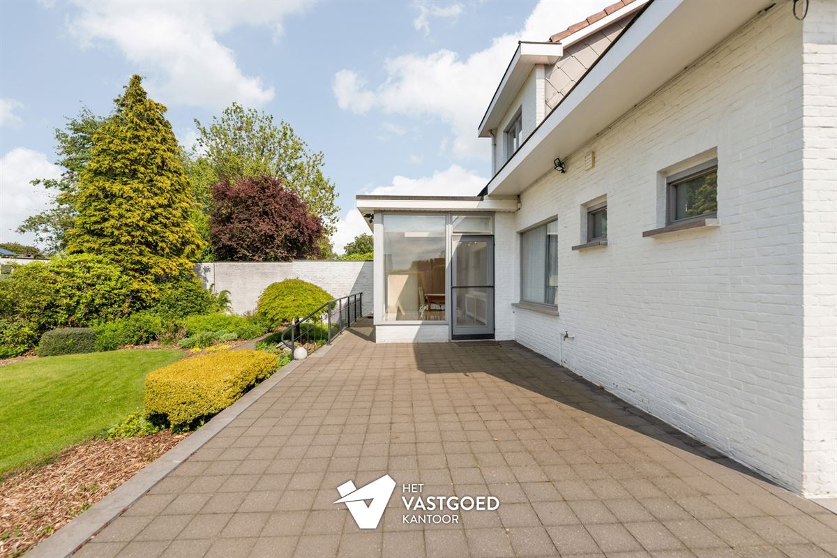 PERFECT ONDERHOUDEN WONING OP IDEALE LIGGING!