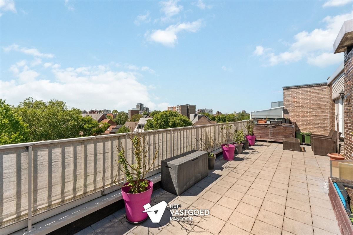GERENOVEERD APPARTEMENT MET 2 TERRASSEN OP TOPLOCATIE TE HASSELT CENTRUM