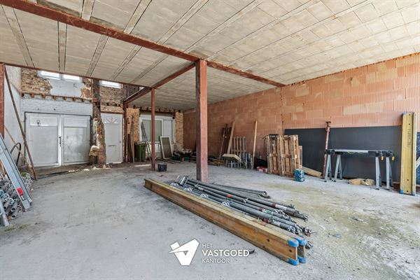 ZEER INTERESSANT INVESTERINGSPROJECT VAN EEN REEDS GESTRIPTE WONING TE HASSELT CENTRUM