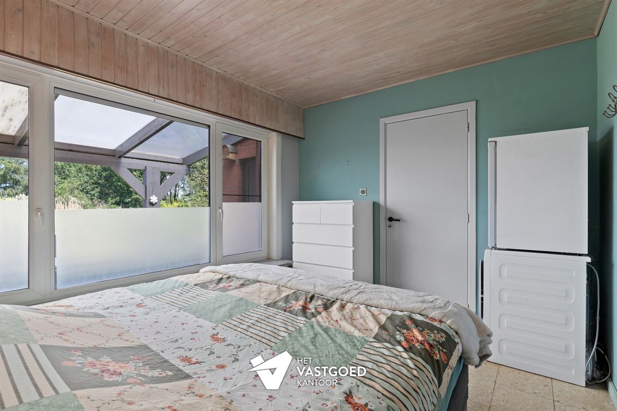 GERENOVEERDE, INSTAPKLARE WONING OP LEUKE LIGGING