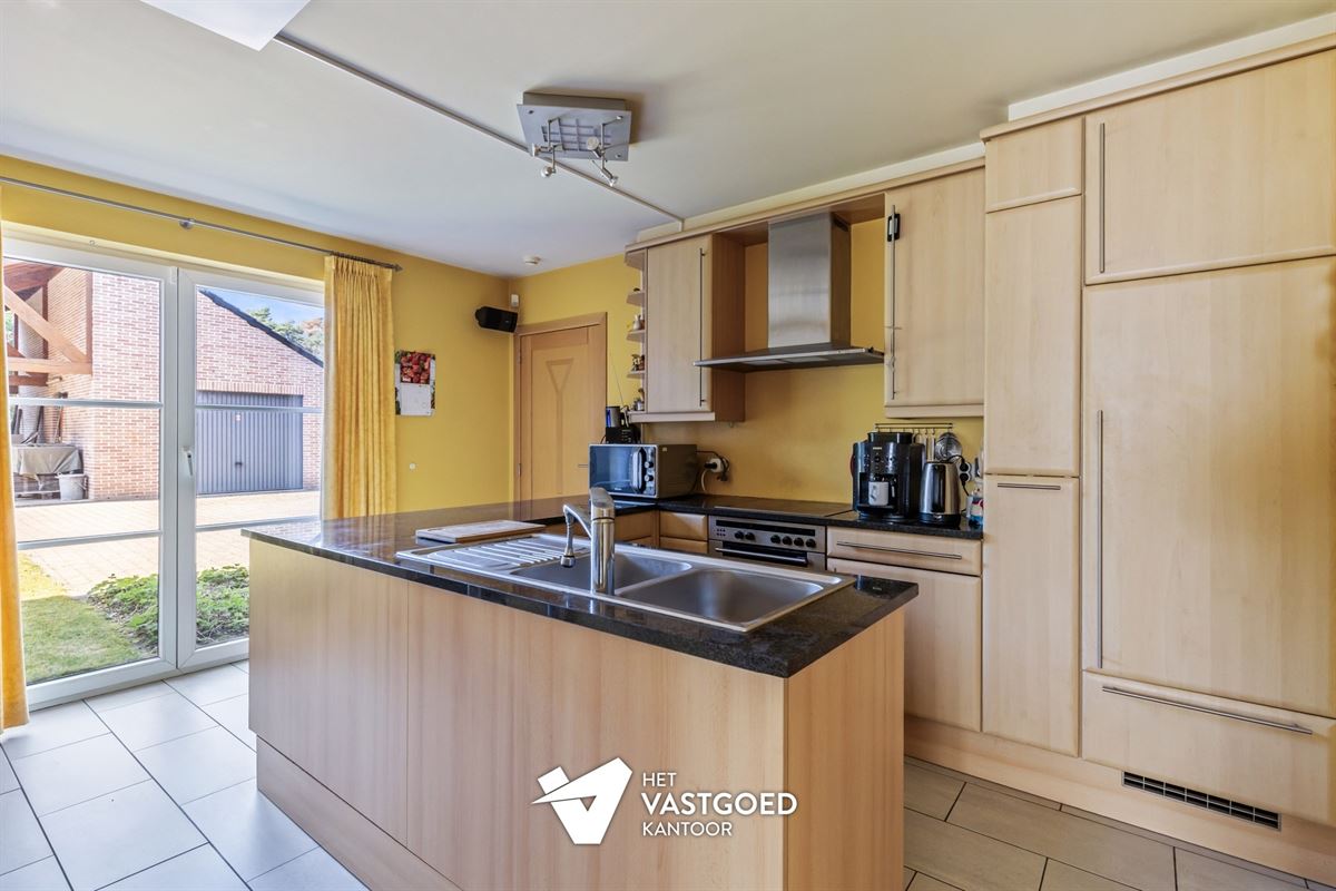 INSTAPKLARE WONING MET 3 SLAAPKAMERS OP EEN RUIM PERCEEL MIDDEN IN HET GROEN TE HEPPEN
