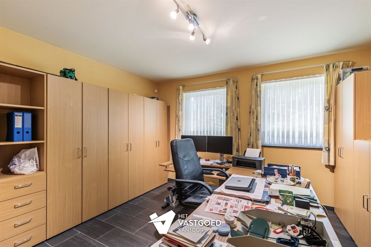 INSTAPKLARE WONING MET 3 SLAAPKAMERS OP EEN RUIM PERCEEL MIDDEN IN HET GROEN TE HEPPEN