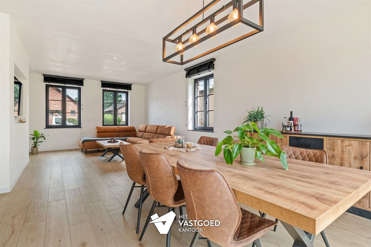 ZEER RUIME RECENTE WONING (266M²) MET LEUKE TUIN TE WIJCHMAAL