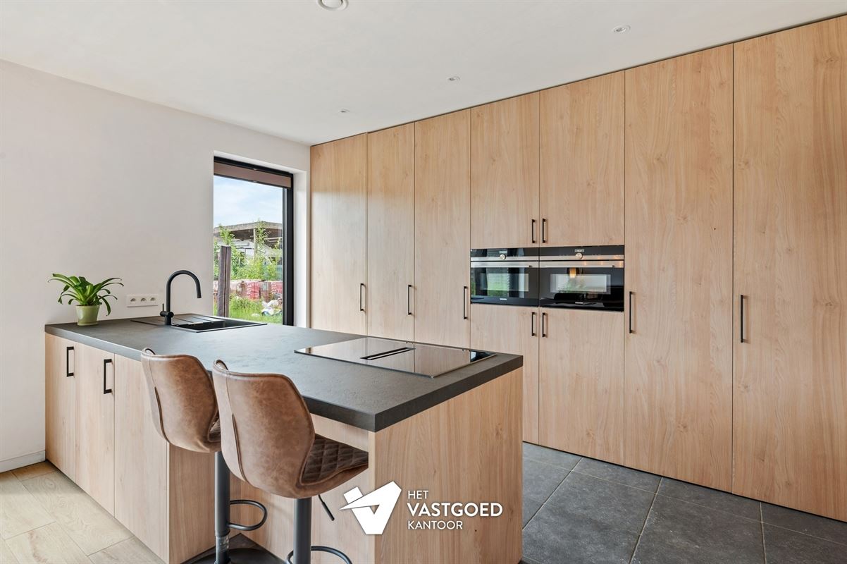 ZEER RUIME RECENTE WONING (266M²) MET LEUKE TUIN TE WIJCHMAAL