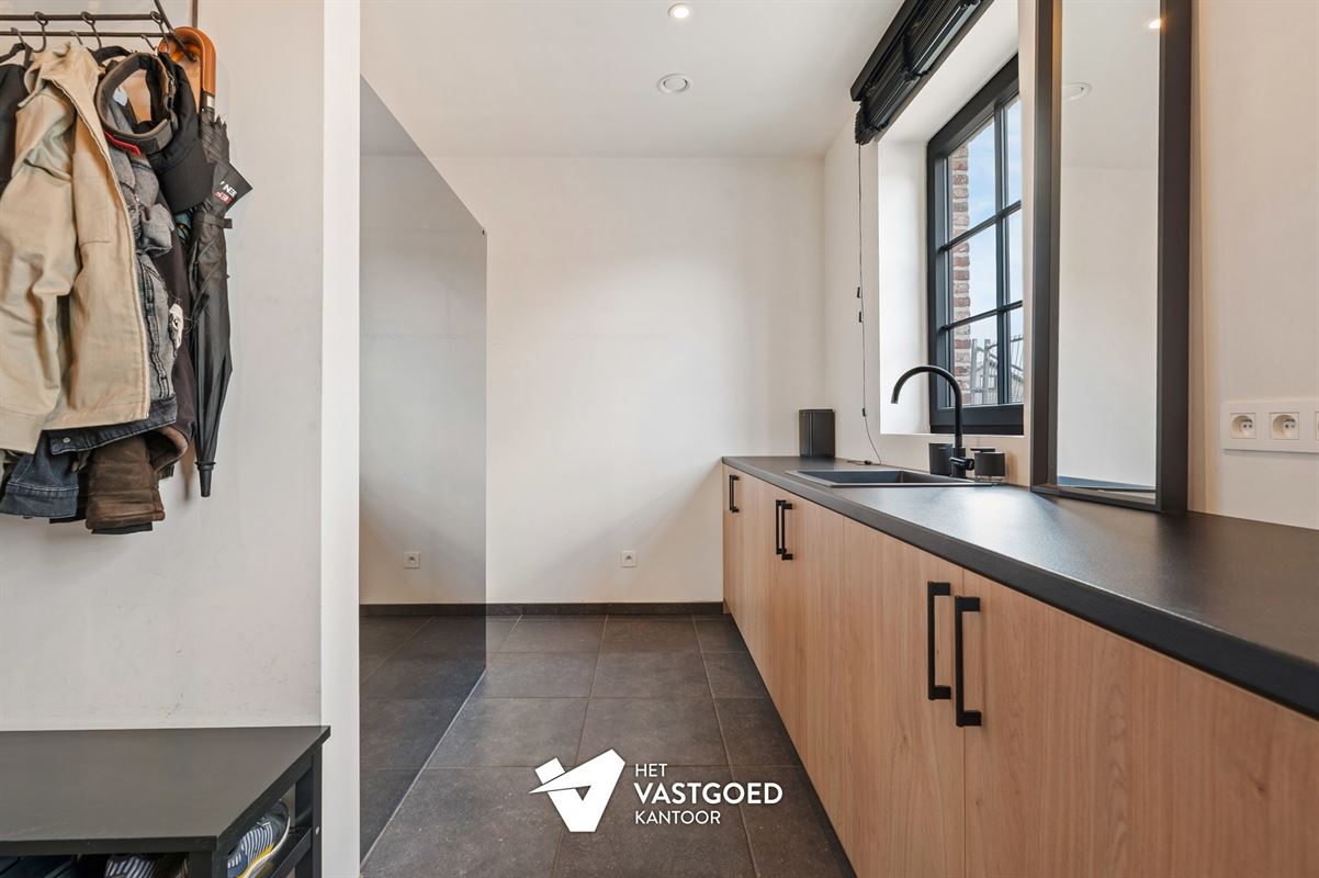 ZEER RUIME RECENTE WONING (266M²) MET LEUKE TUIN TE WIJCHMAAL