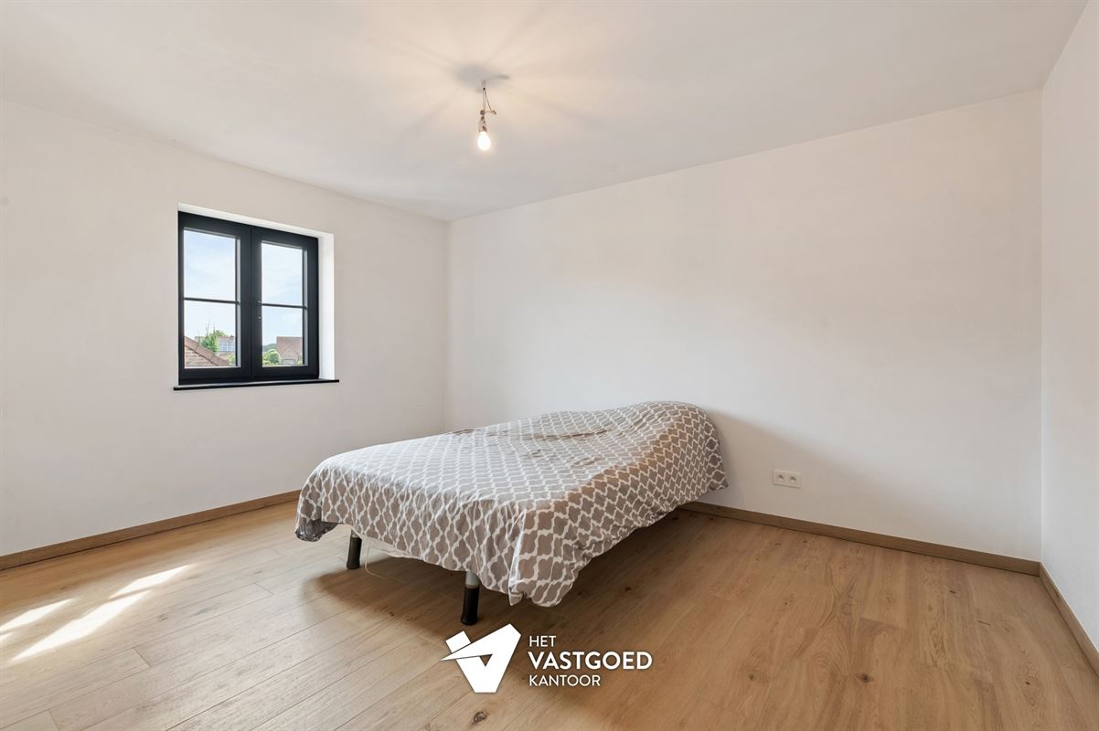 ZEER RUIME RECENTE WONING (266M²) MET LEUKE TUIN TE WIJCHMAAL