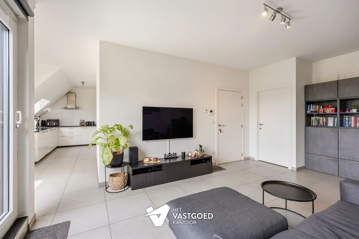 LEUK APPARTEMENT MET 1 SLAAPKAMER EN LEUK TERRAS OP TOPLOCATIE TE TESSENDERLO CENTRUM