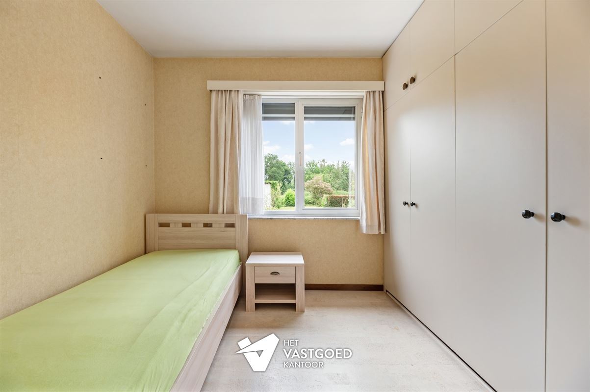 INSTAPKLARE, GELIIJKVLOERSE WONING OP TOP-LIGGING TEGEN NATUURGEBIED IN DOODLOPENDE STRAAT