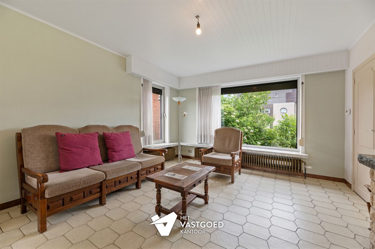 INSTAPKLARE, GELIIJKVLOERSE WONING OP TOP-LIGGING TEGEN NATUURGEBIED IN DOODLOPENDE STRAAT