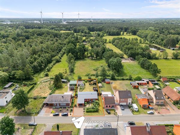INSTAPKLARE, GELIIJKVLOERSE WONING OP TOP-LIGGING TEGEN NATUURGEBIED IN DOODLOPENDE STRAAT