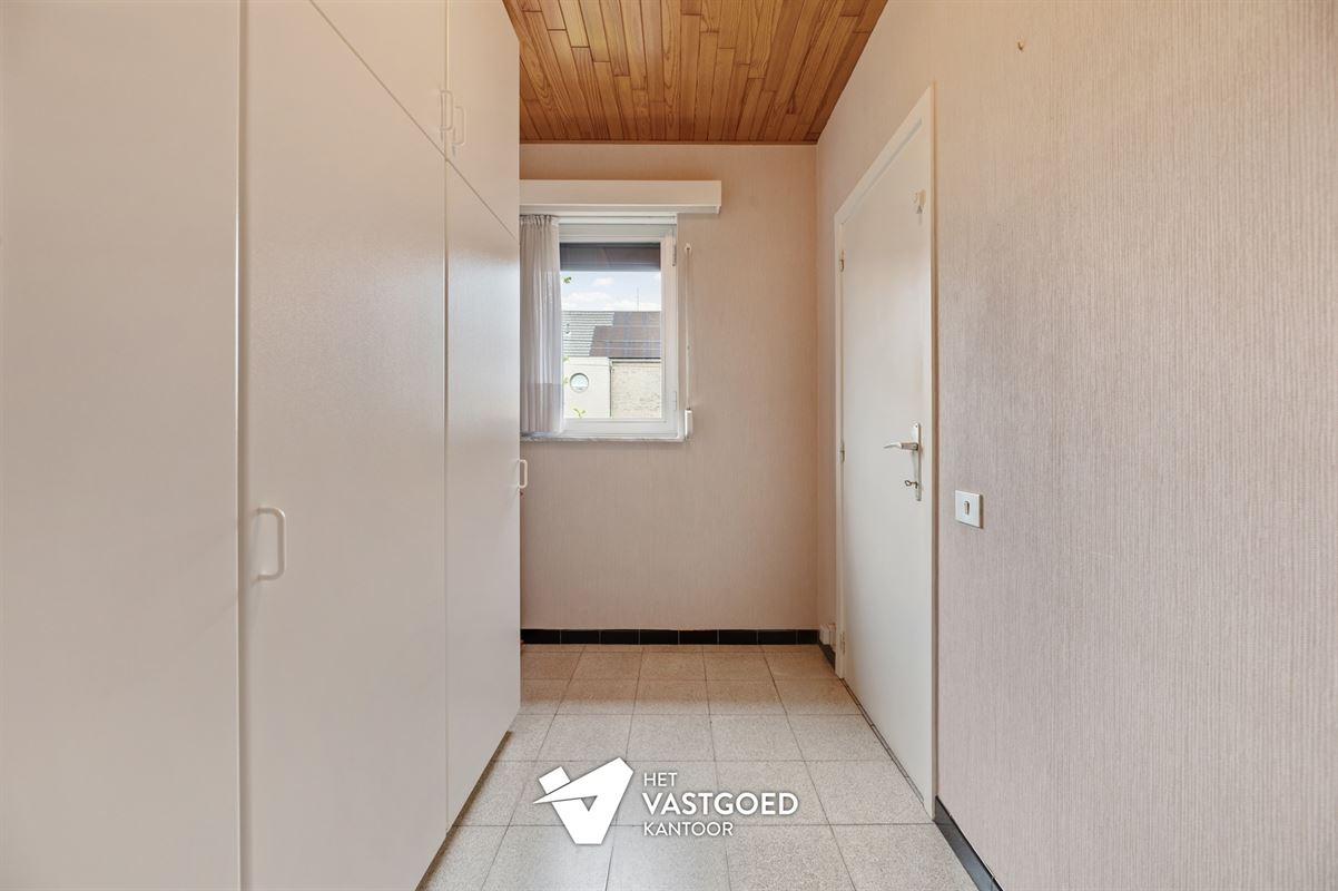INSTAPKLARE, GELIIJKVLOERSE WONING OP TOP-LIGGING TEGEN NATUURGEBIED IN DOODLOPENDE STRAAT