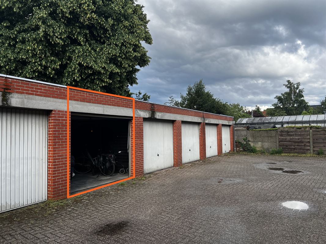 RUIM APPARTEMENT MET 3 SLAAPKAMERS EN GROOT TERRAS IN HET CENTRUM VAN BALEN