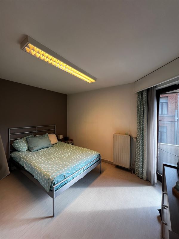 RUIM APPARTEMENT MET 3 SLAAPKAMERS EN GROOT TERRAS IN HET CENTRUM VAN BALEN