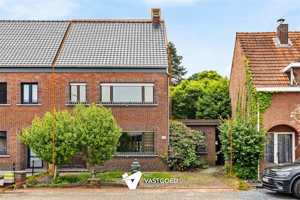 ZEER RUIME, DEELS GERENOVEERDE WONING MET RUIME, ZUIDGERICHTE TUIN