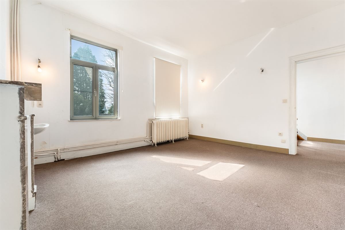 RUIM APPARTEMENT VAN 199 M² MET 2 SLAAPKAMERS, TUIN EN TERRAS OP TOPLOCATIE IN BALEN CENTRUM!