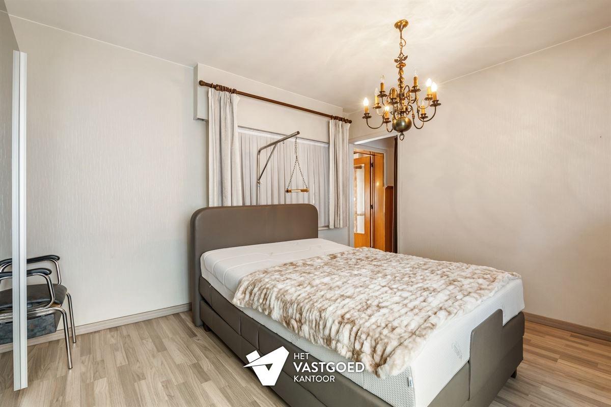 PERFECT ONDERHOUDEN WONING OP PRACHTIG PERCEEL NABIJ KEIHEUVEL