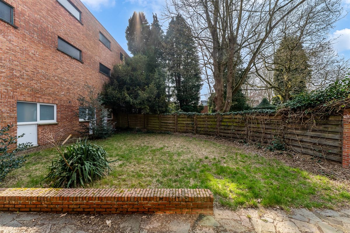 RUIM APPARTEMENT VAN 199 M² MET 2 SLAAPKAMERS, TUIN EN TERRAS OP TOPLOCATIE IN BALEN CENTRUM!