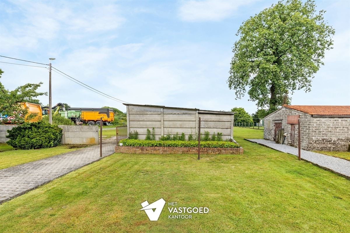 PERFECT ONDERHOUDEN WONING OP PRACHTIG PERCEEL NABIJ KEIHEUVEL