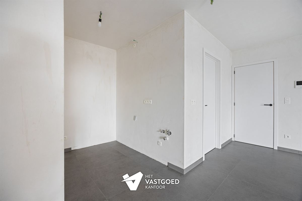 RUIM 1-SLAAPKAMERAPPARTEMENT MET AANGENAME BUITENRUIMTE